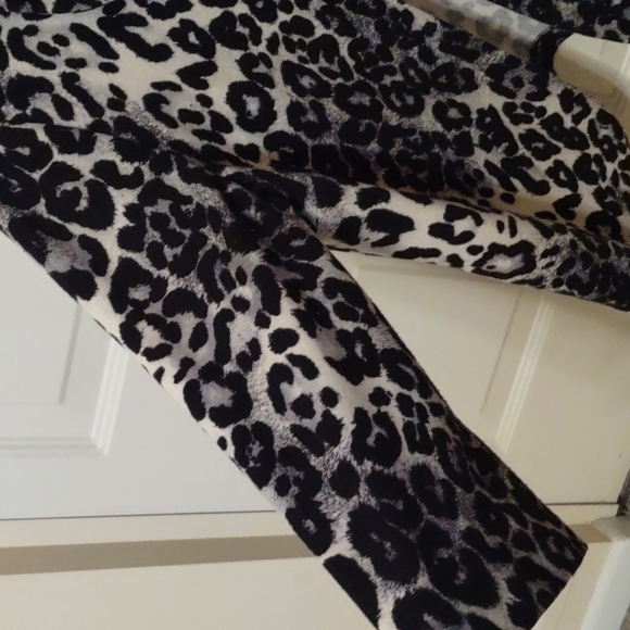 Soft Works Leopard Jacket Size 12 - Picture 6 of 8